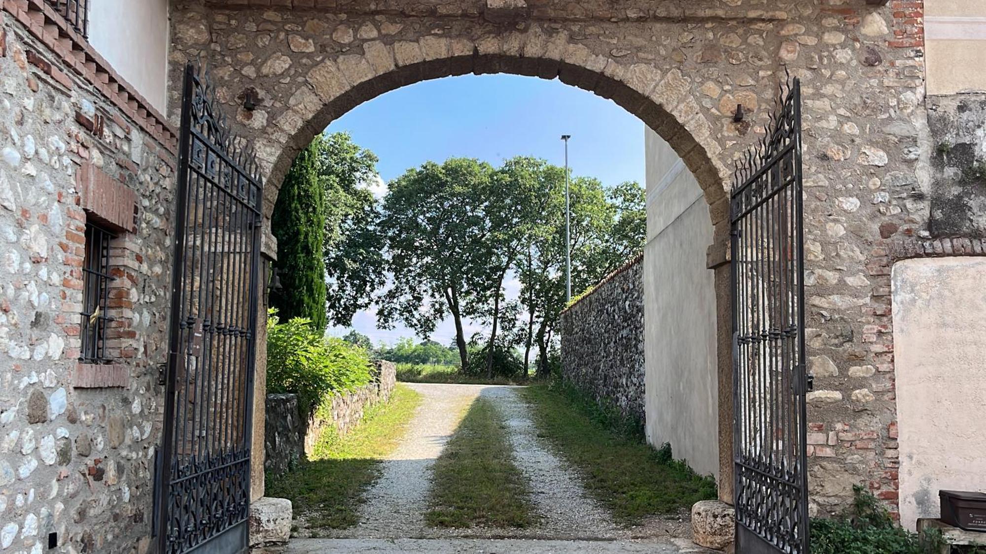 Antico Cascinale Lombardo Bed & Breakfast Lonato Luaran gambar